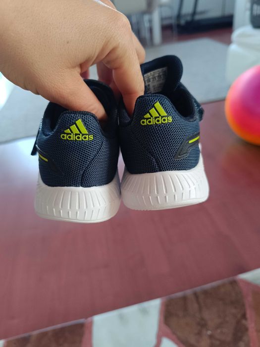 Buty dziecięce sportowe nowe z metką