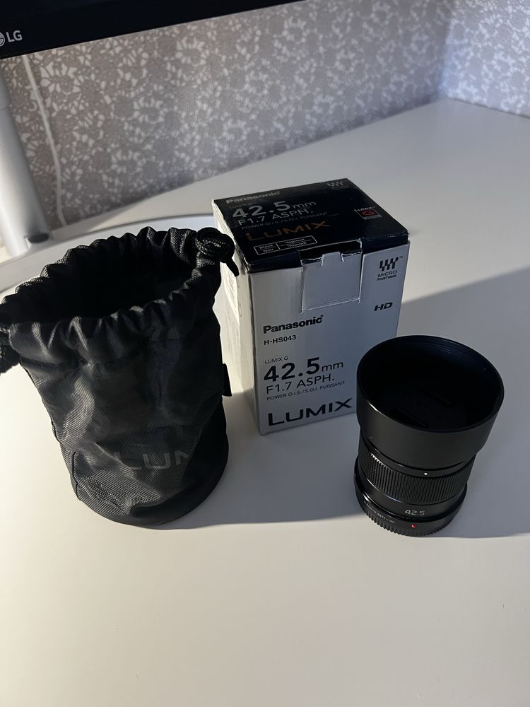 Объектив Panasonic Lumix 42.5mm f/1.7