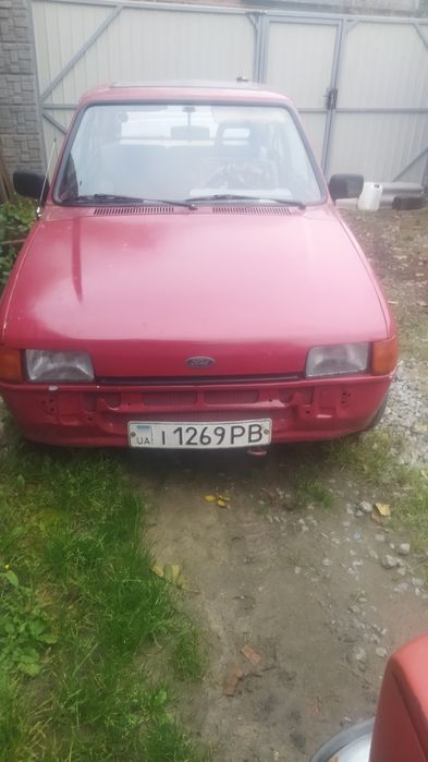 Продам форд фіеста на ходу завів поїхав