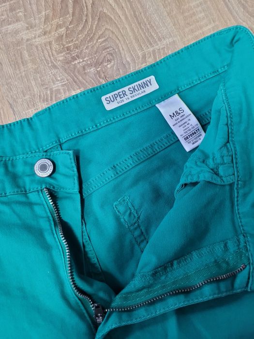 Зелені бриджі m&s
