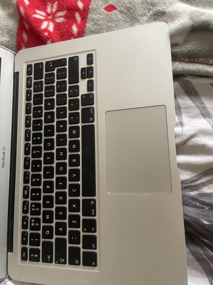 Macbook air 2011