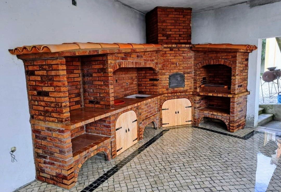 Churrasqueiras rusticas e linha moderna
