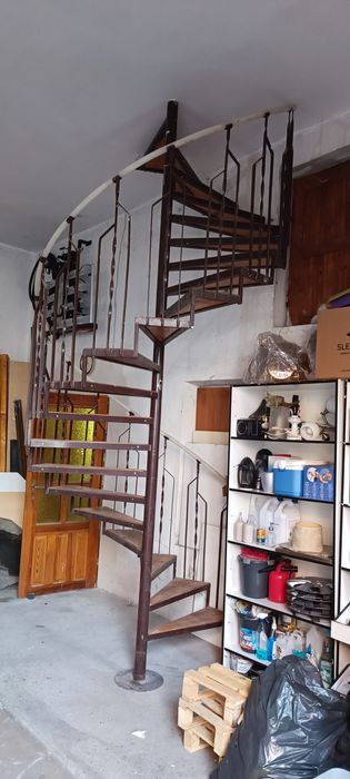 Schody zabiegowe 360°