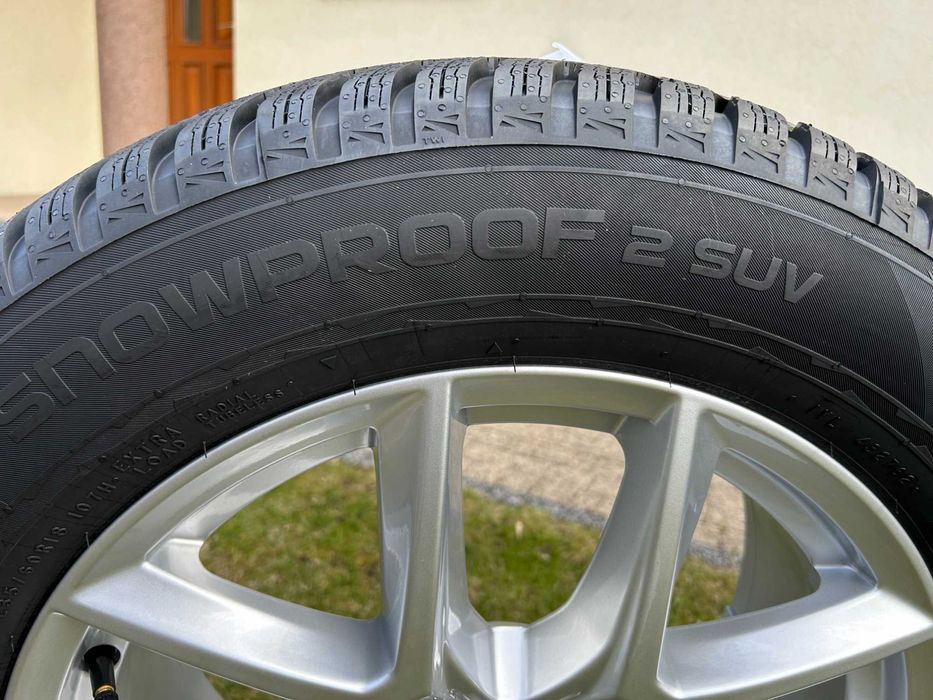 Koła Volvo – Nokian Snowproof 2 SUV 235/60 R18 + Felgi 5Y-Spoke Silver