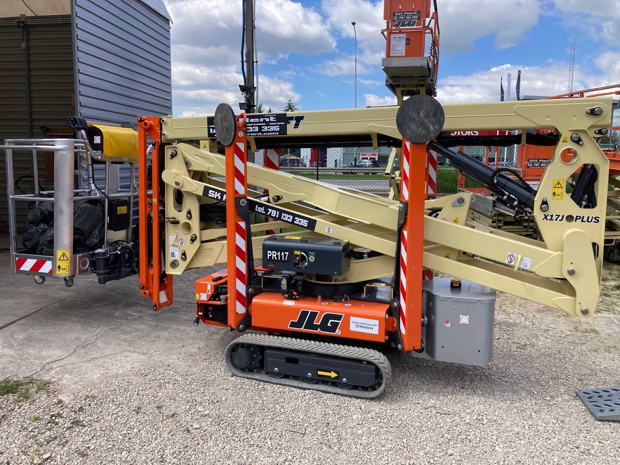 JLG X17JPLUS Podest ruchomy gąsienicowy typu pająk 17,06M 2300kg wagi
