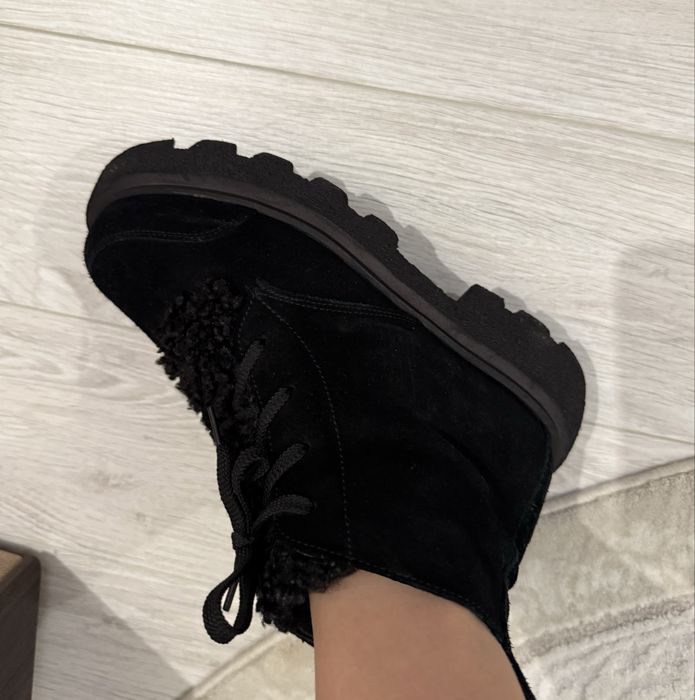 Зимові ботинки,38 розмір.За деталями пишіть у особисті повідомлення