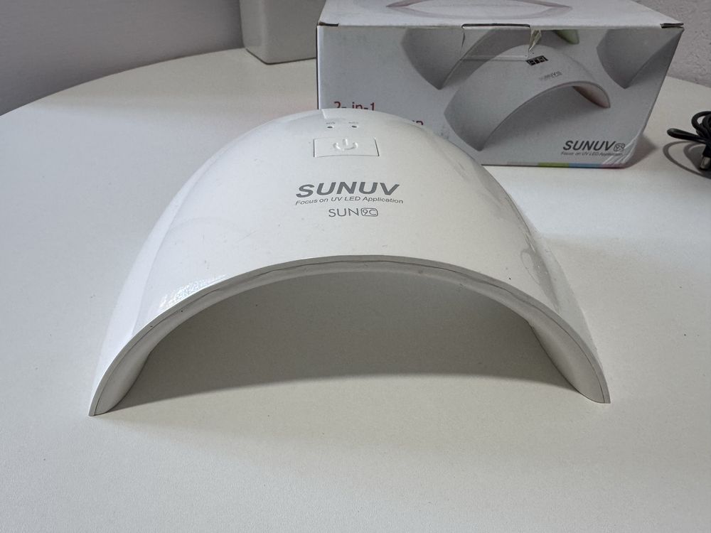 Лампа для манікюра UV/LED SUNUV 9 S