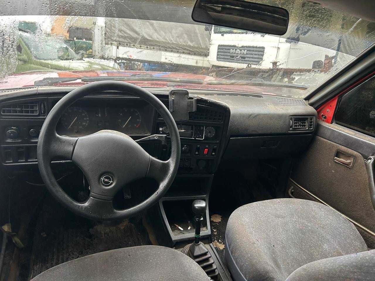 Опель Аскона 1988г / Opel Ascona C 1.6i - на запчасти/разборка