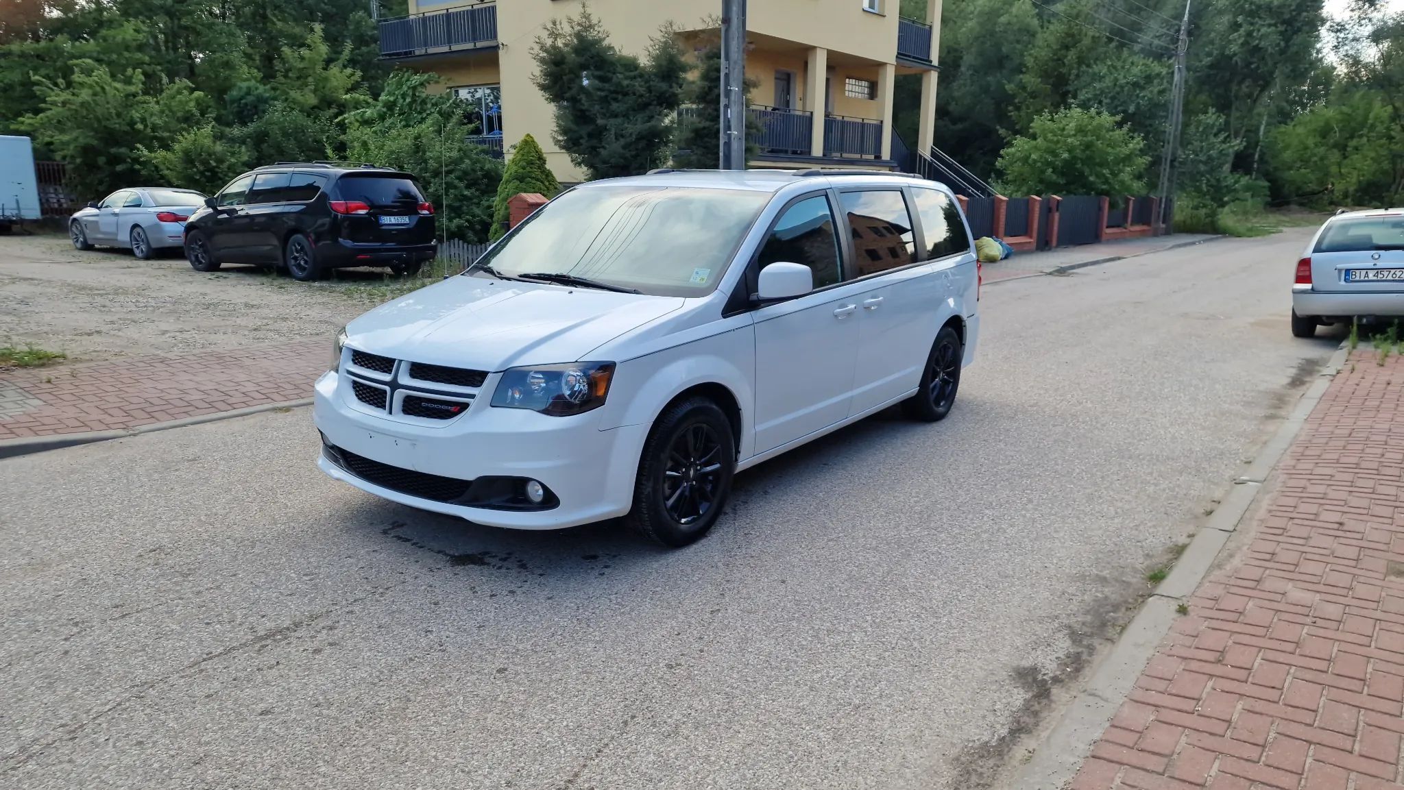 Dodge Grand Caravan GT uszkodzony po oplatach w Polsce