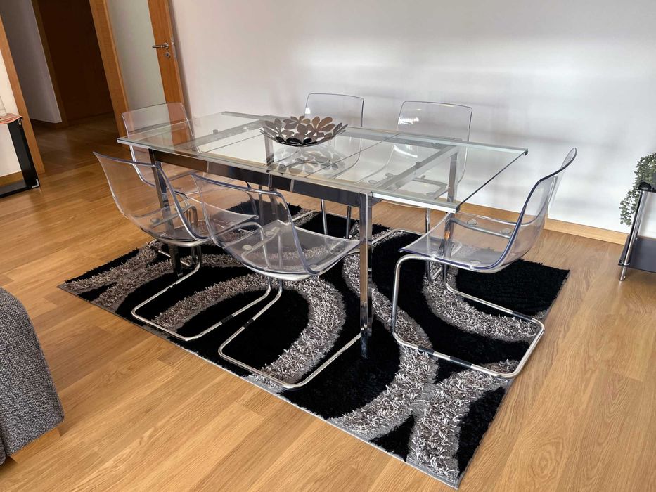 Conjunto Mesa + Cadeiras + Tapete