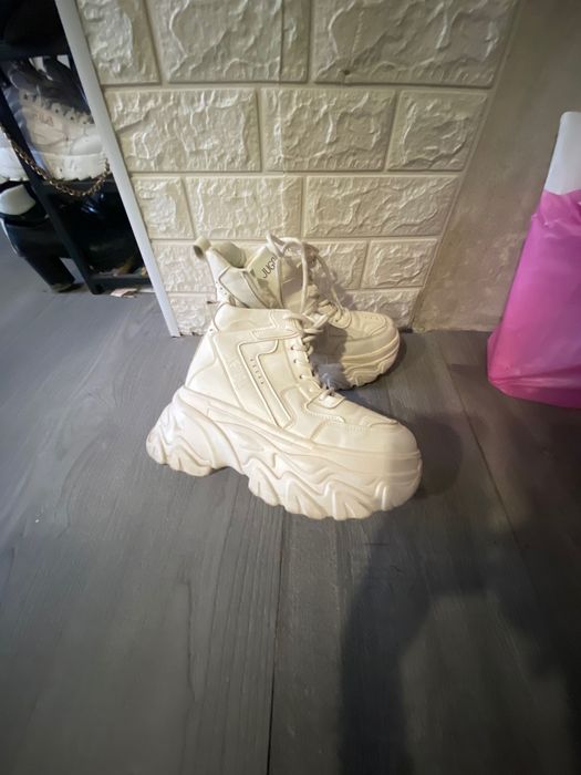 Зимові кросівки черевики 37