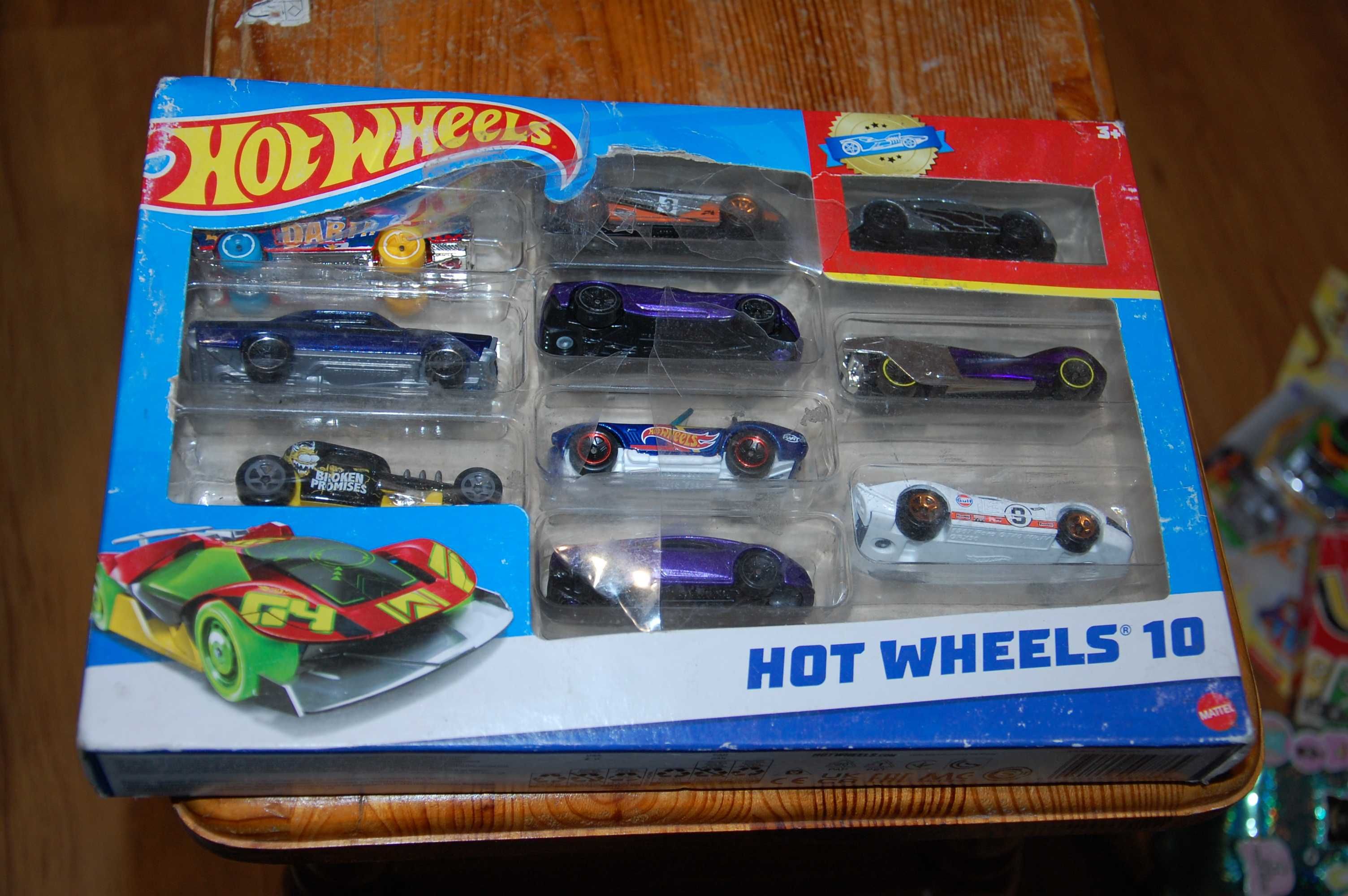 nowy zestaw samochodow HOT WHEELS  10 sztuk