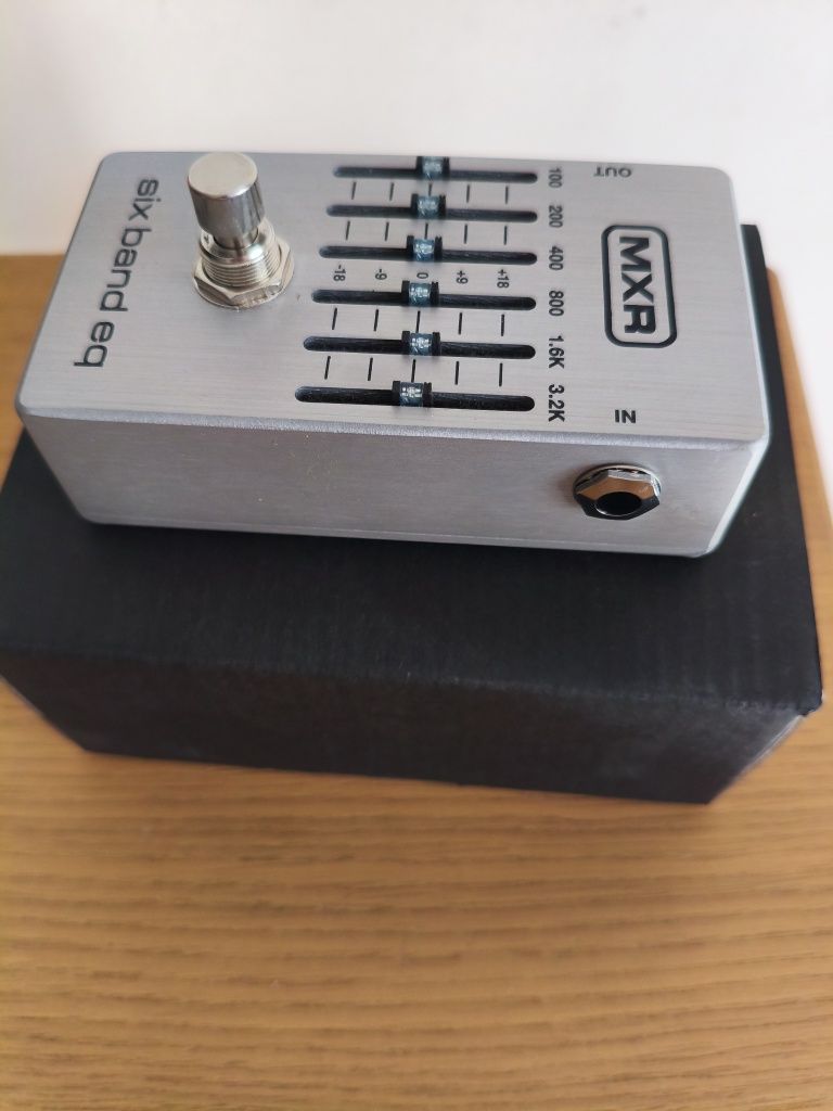 SIX band eq - MXR Silver