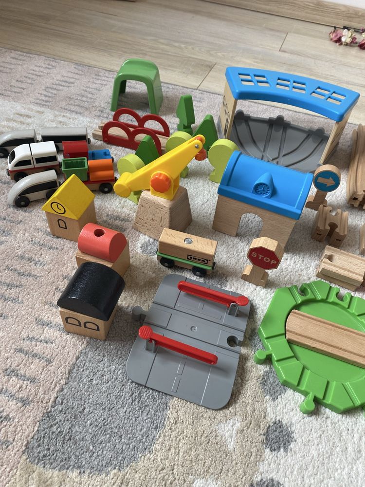Tory kolejka ikea pociagi