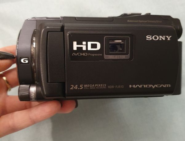 Kamera Sony HDR PJ810E z projektorem