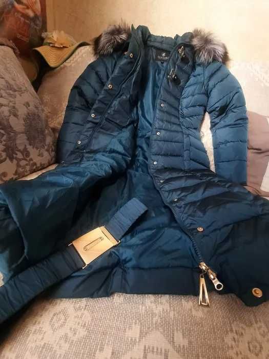 Зимове пальто пуховик з натуральним хутром