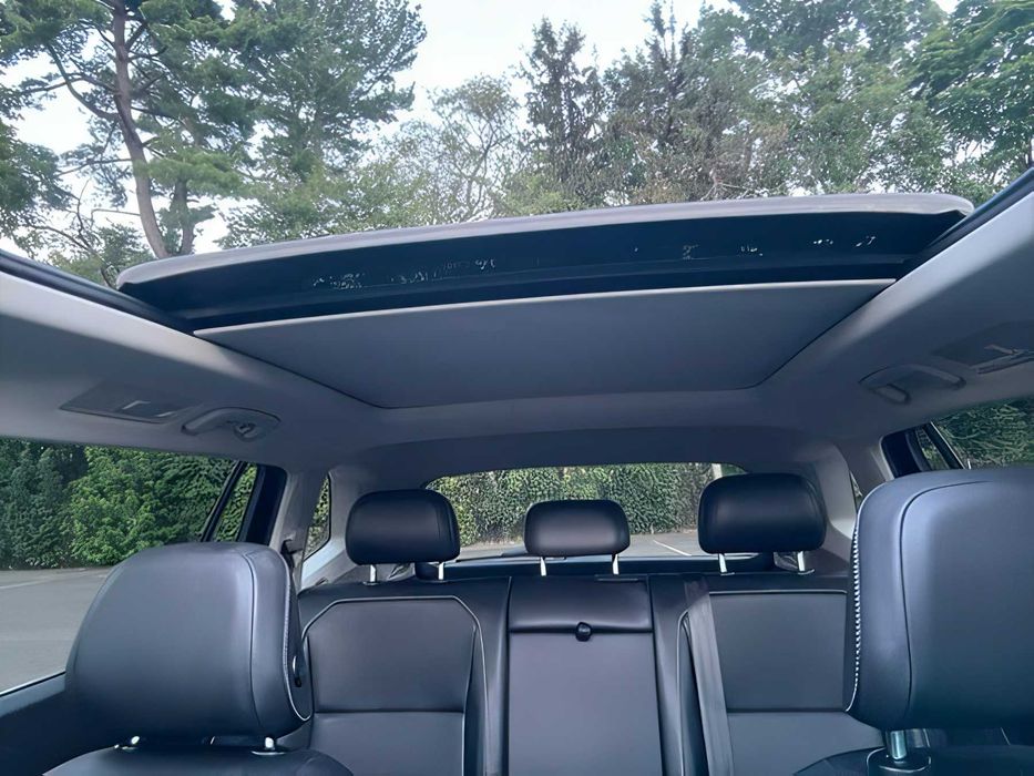 Volkswagen Tiguan      2021