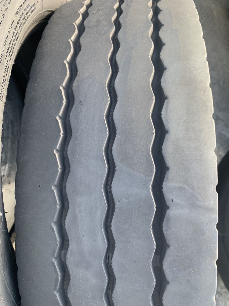 шина вантажна б/в 215/75R17,5 Bridgestone (4 шт.)