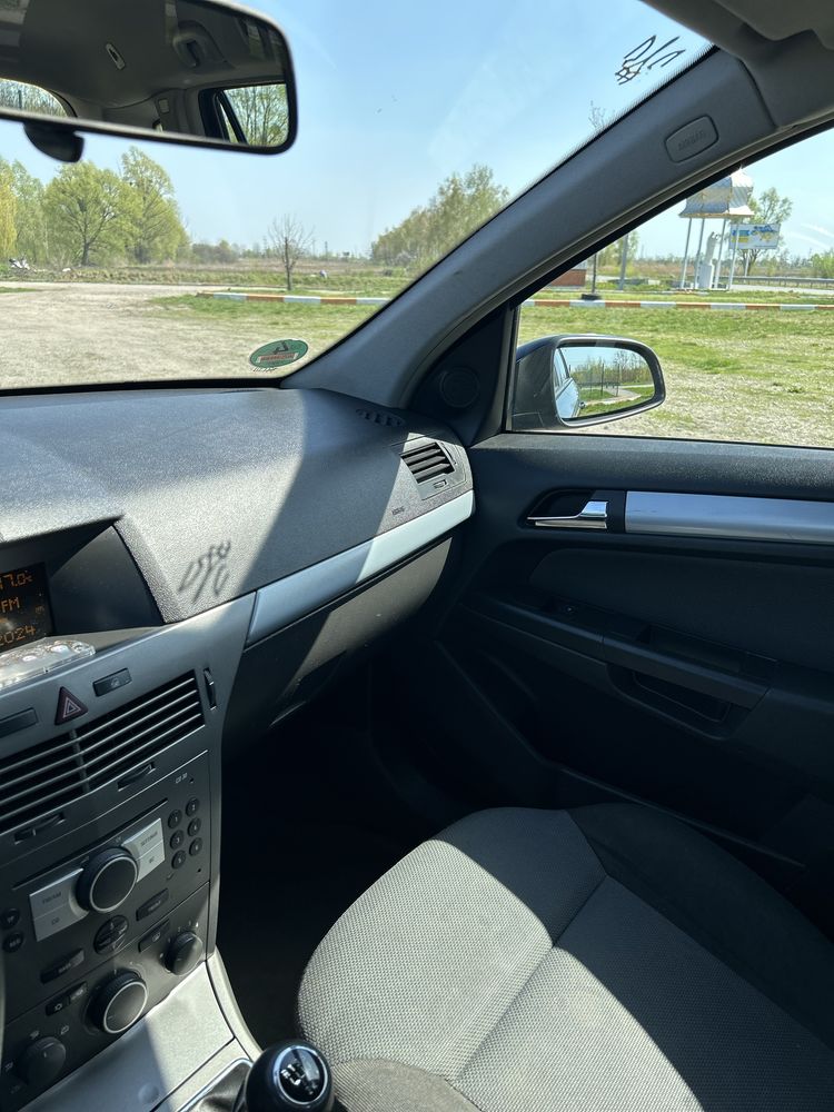 Продам авто Opel Astra H