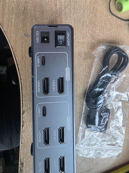 Подвійний KVM перемикач моніторів 2 x 2 4 k 60 Hz