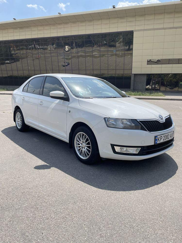 Skoda rapid 2013