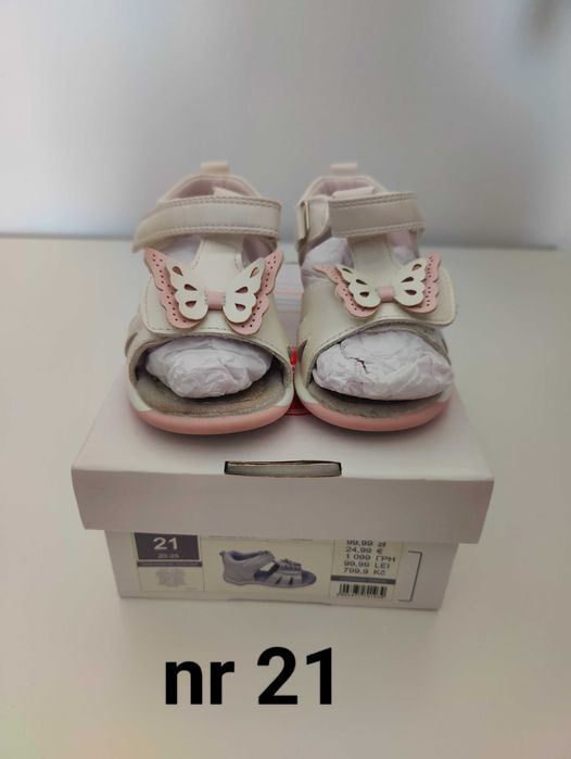 Sandálias em bom estado