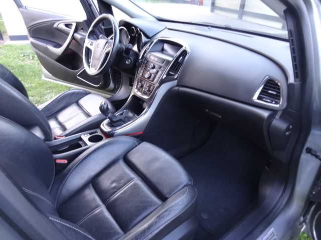 Opel Astra J 2010 rok 1.6 z gazem bardzo doinwestowany