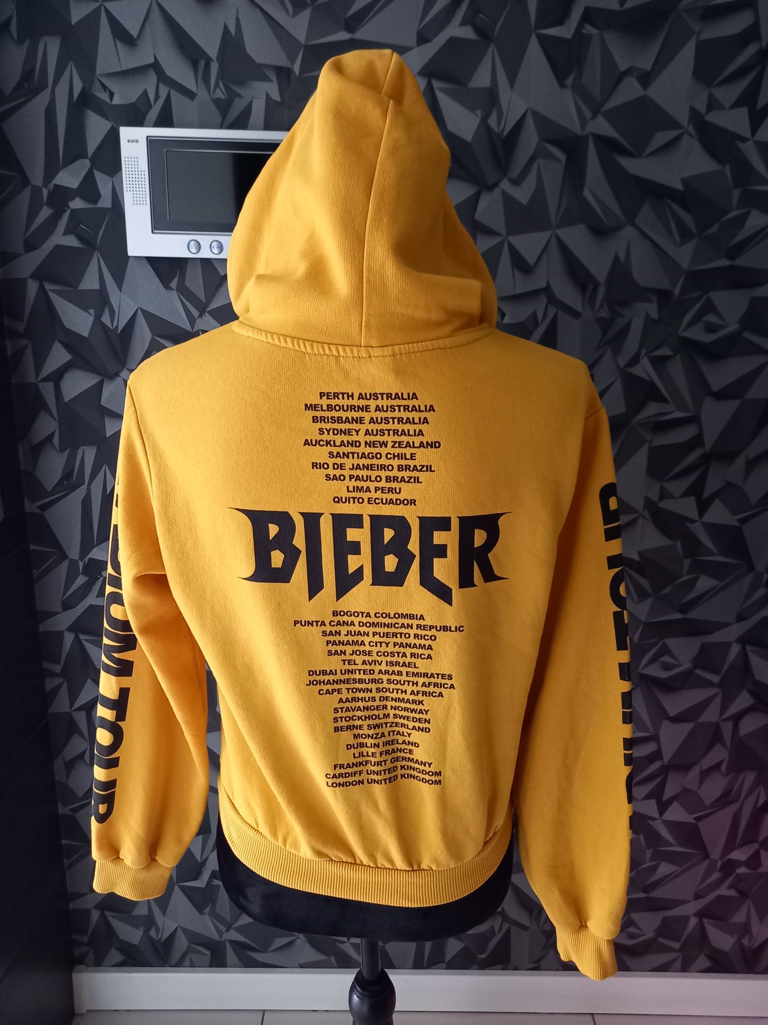 Bluza z kapturem marki H&M Justin Bieber na rozmiar XS.