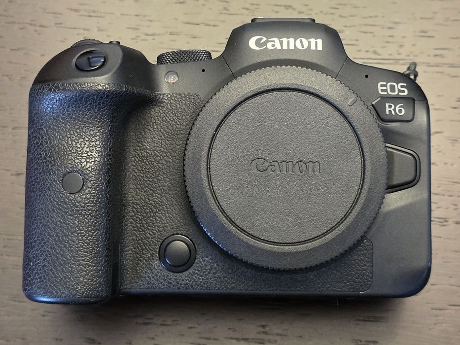 Vendo Canon EOS R6 mirrorless fullframe -  a funcionar na perfeição