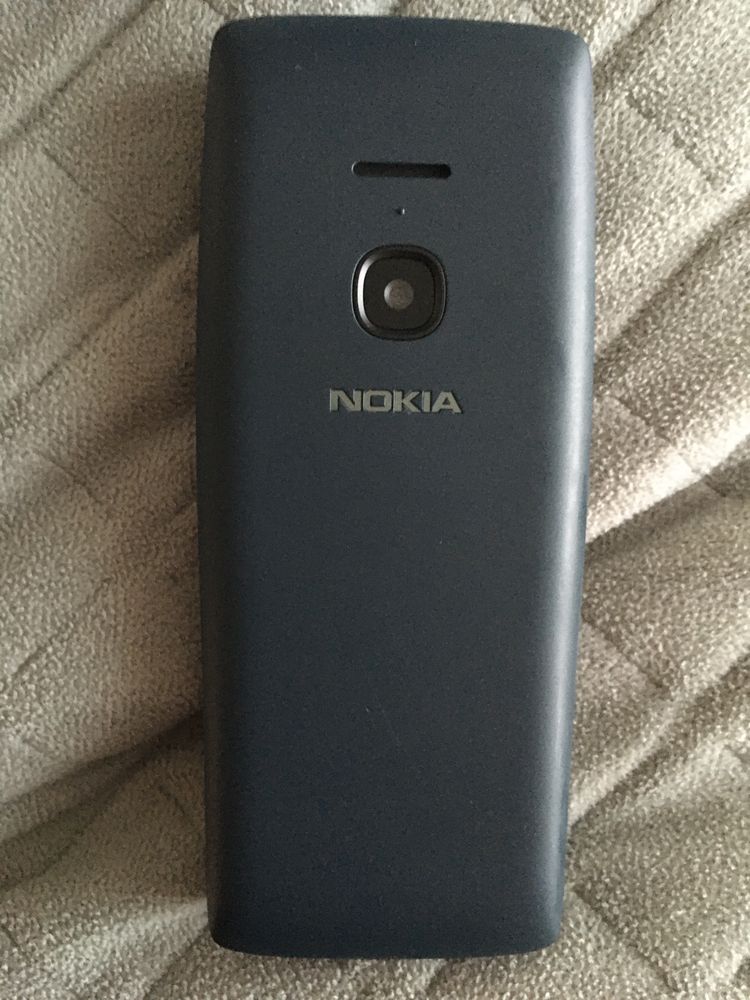 Nokia 8210 4G LTE