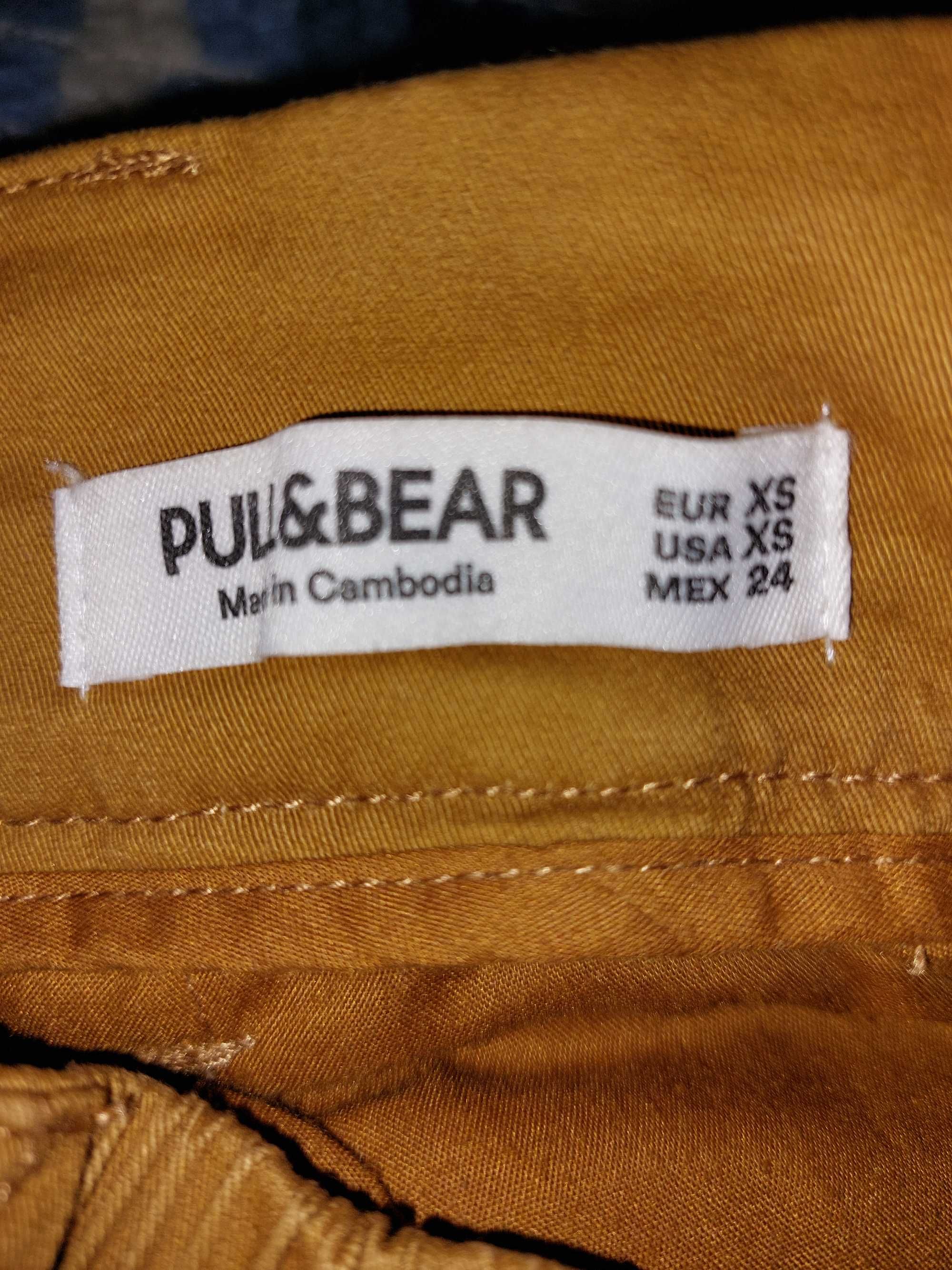 Calças com corrente PULL&BEAR