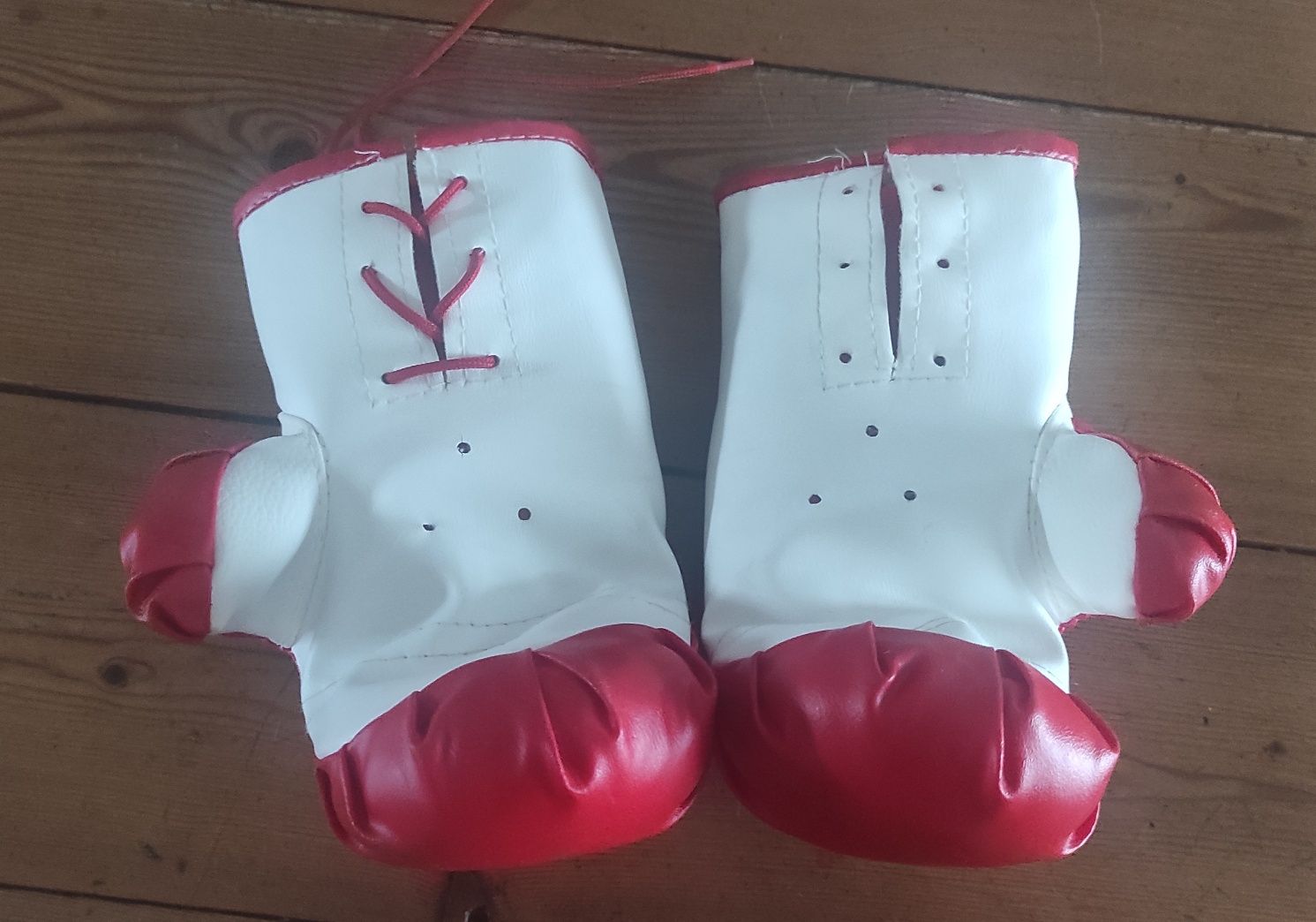 Rękawice bokserskie dziecięce Junior BOX czerwone rękawiczki