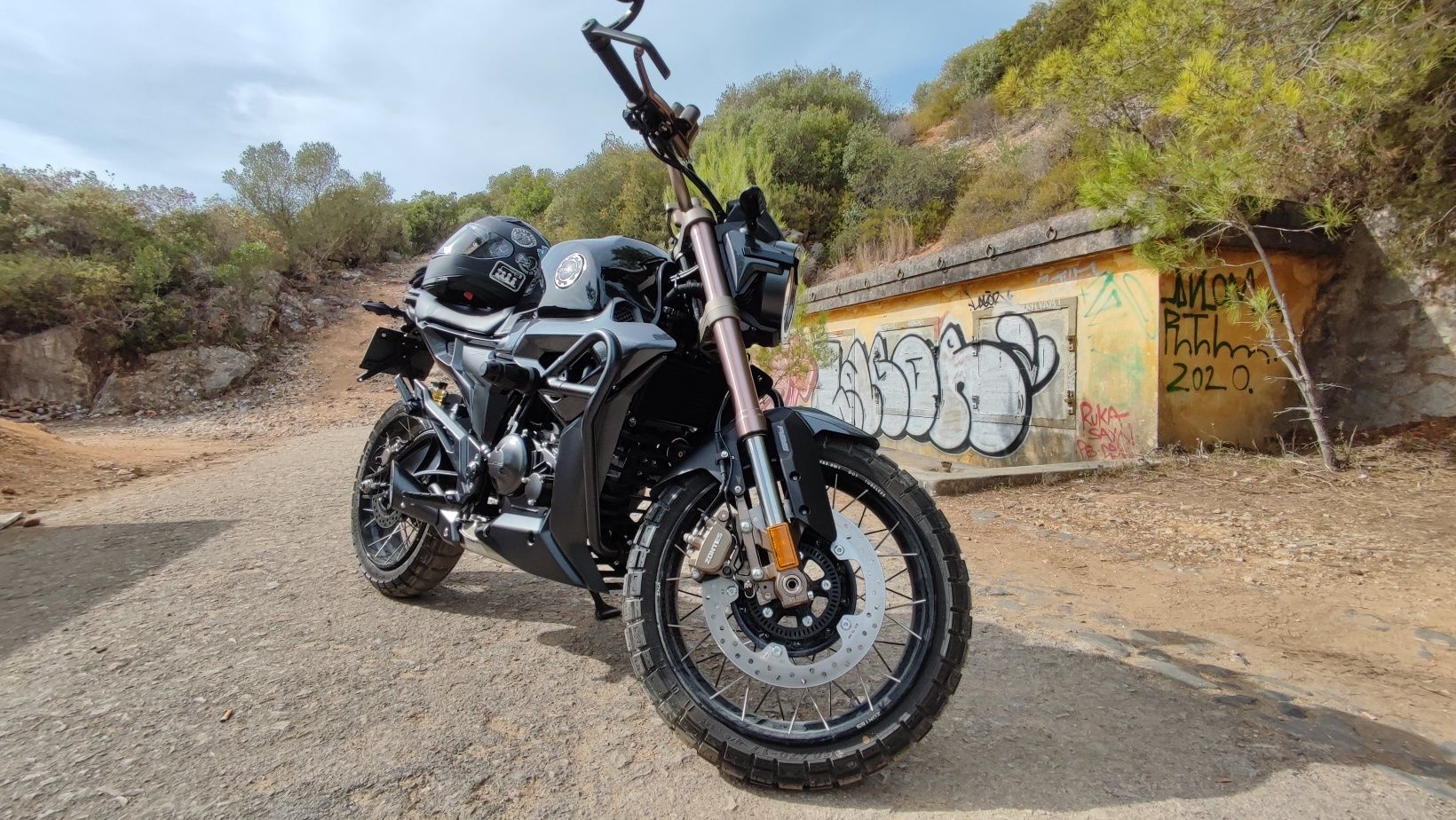 Zontes G1x 125cc c/ suporte mala