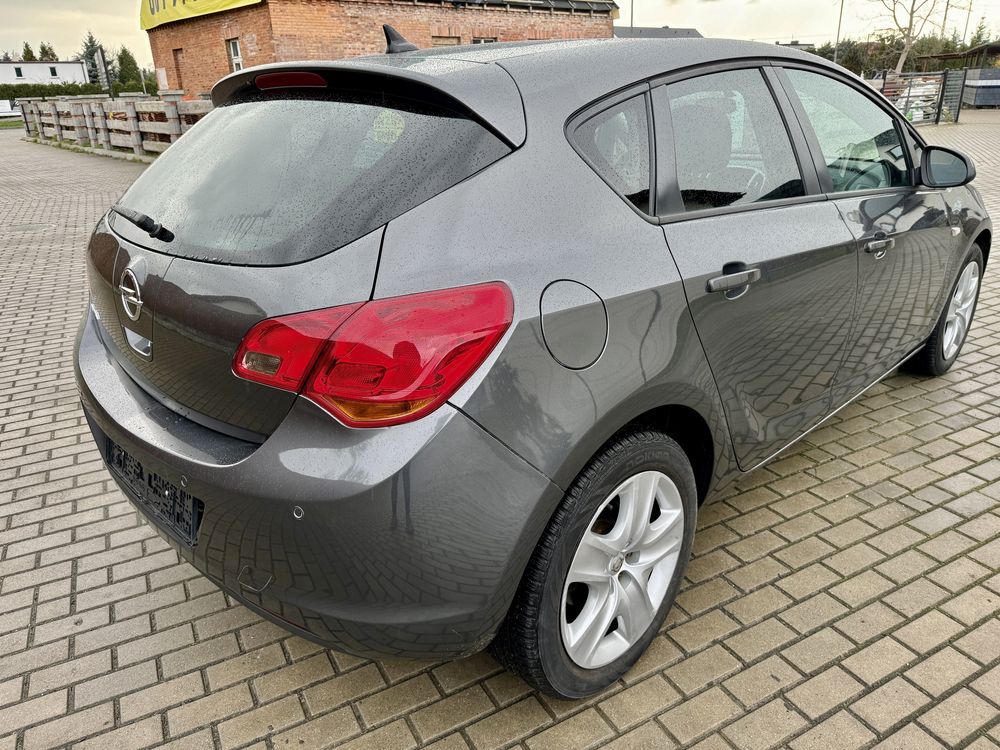 Opel Astra J 1.6 benzyna /śliczna