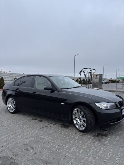 Продам BMW 3 E90 2007