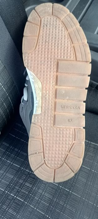 Buty marki Bershka roz.43