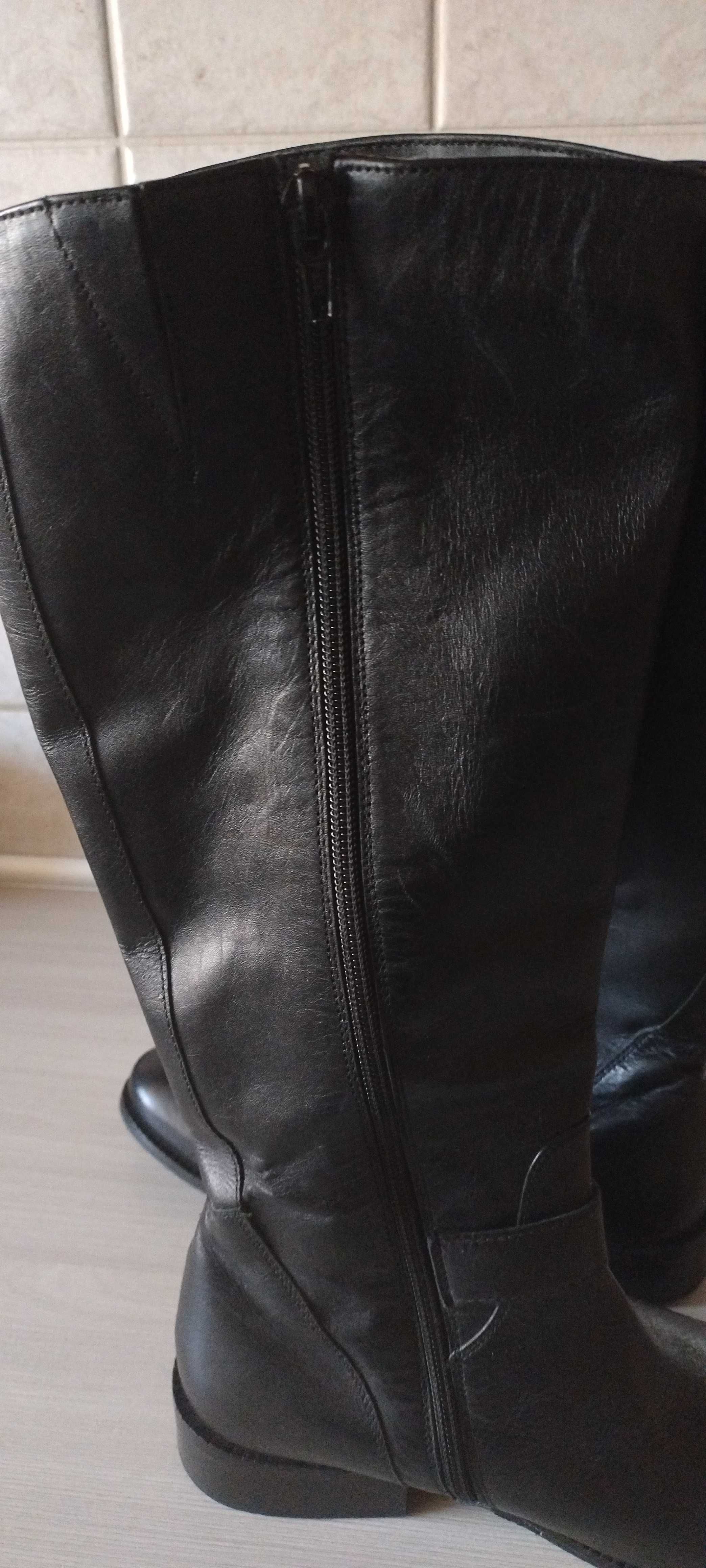 Buty damskie długie z naturalnej skóry .
