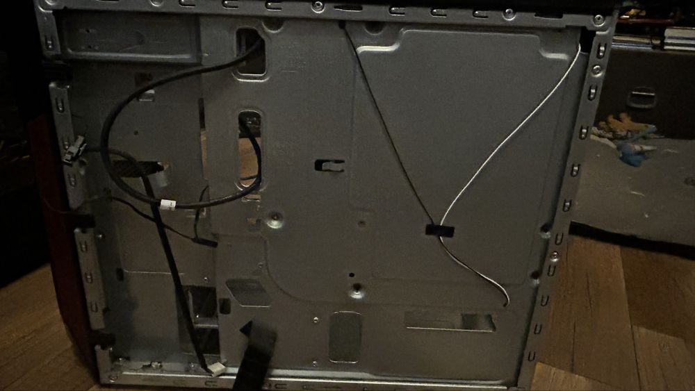Sprzedam obudowe gamingowa lenovo legion  y520t-25ikl