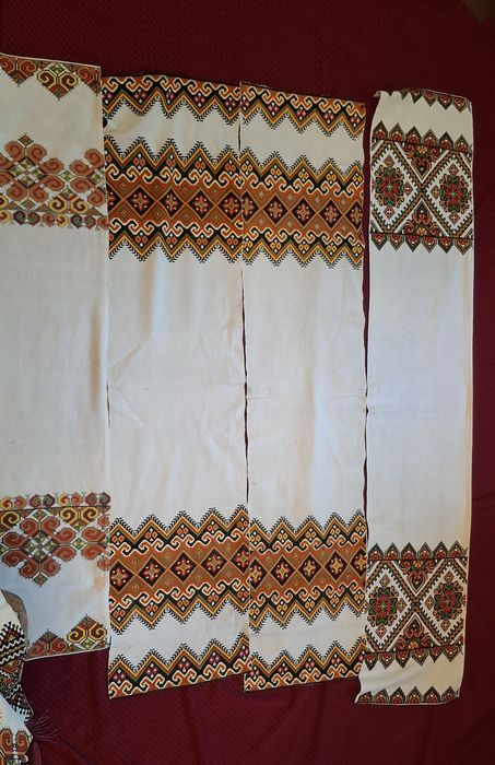 Вишивані рушники стародавні