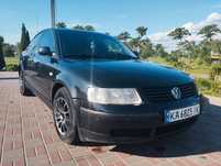 Volkswagen Passat B5 1.8 APT 1999року.
