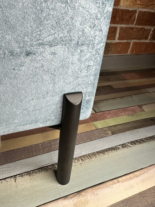 Металеві ніжки для мʼяких меблів