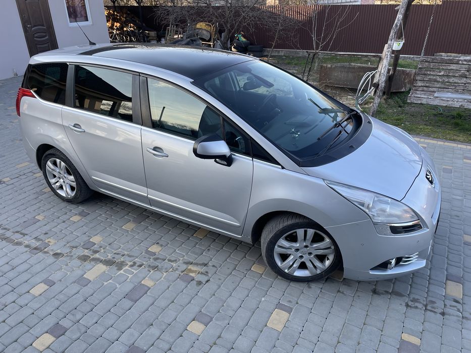 Peugeot 5008  2012  2,0hdi
