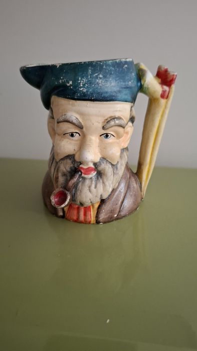 Caneca em cerâmica Antropomórtica