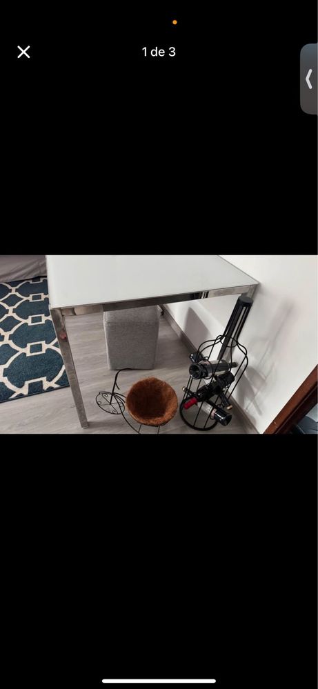 Vendo mesa com tampo em vidro