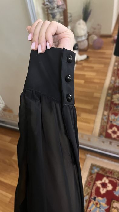 чорна жіноча сукня осіння