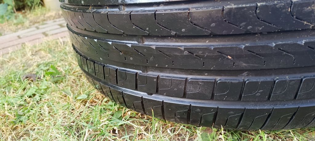 Opony Pirelli 245/50R19