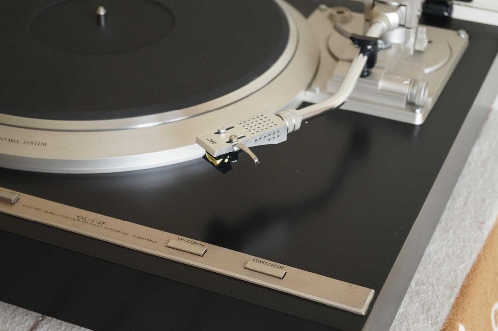 Gramofon Fully Automatic JVC QL- Y3F