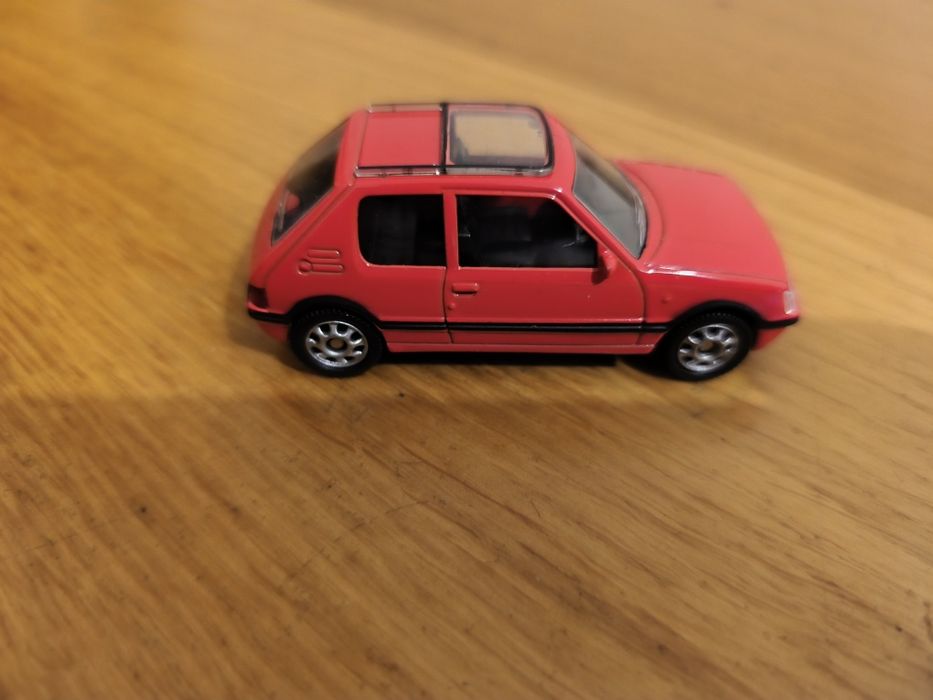 Miniatura Peugeot 205