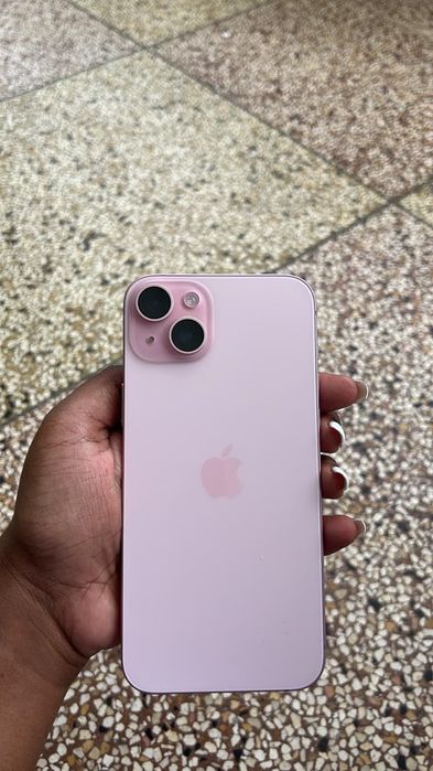 iPhone 15 plus rosa