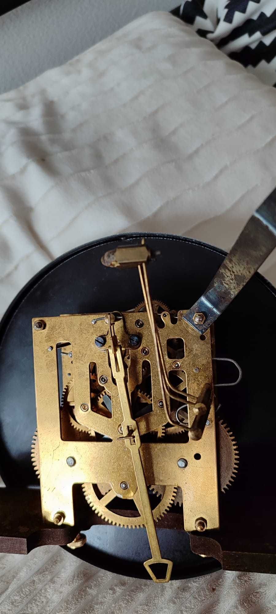 414 Zegar wiszący mechaniczny